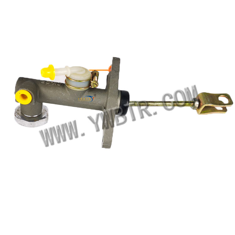 4JB1 CLUTCH MASTER CYLINDER USE FOR ISUZU NPR ENGI